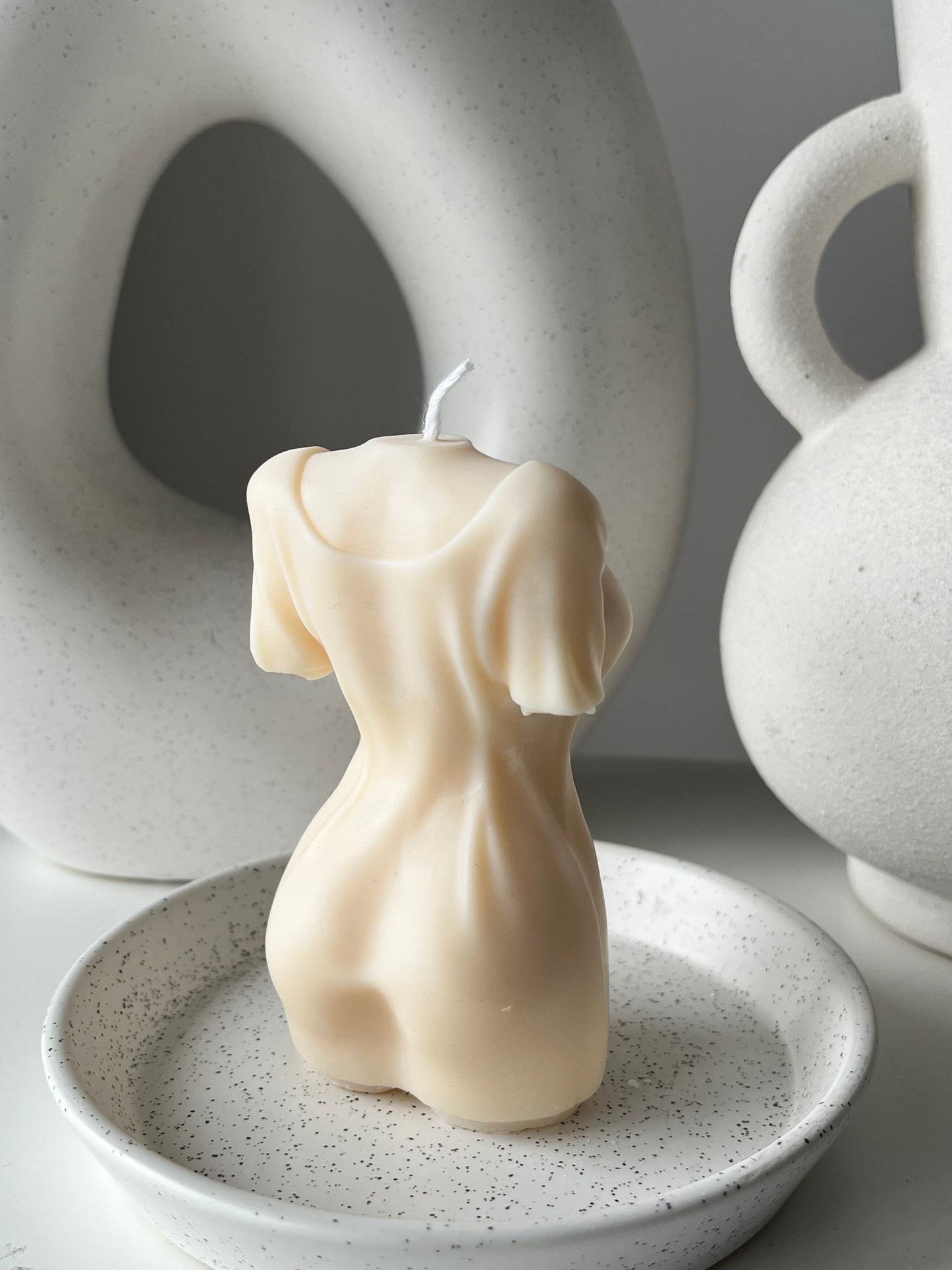 Ava mannequin candle