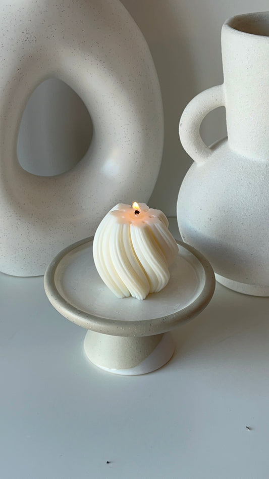 Swirl Candle in Small